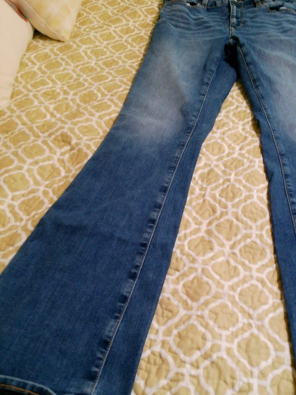 AMERICAN EAGLE JEANS SIZE 8 EXTRA LONG